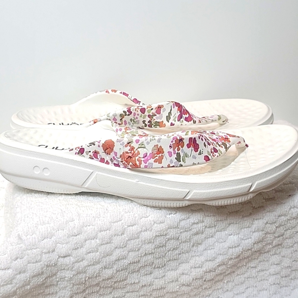 Ryka Rest EZ Thong Sandals Women's 8M White Floral Flip-Flop